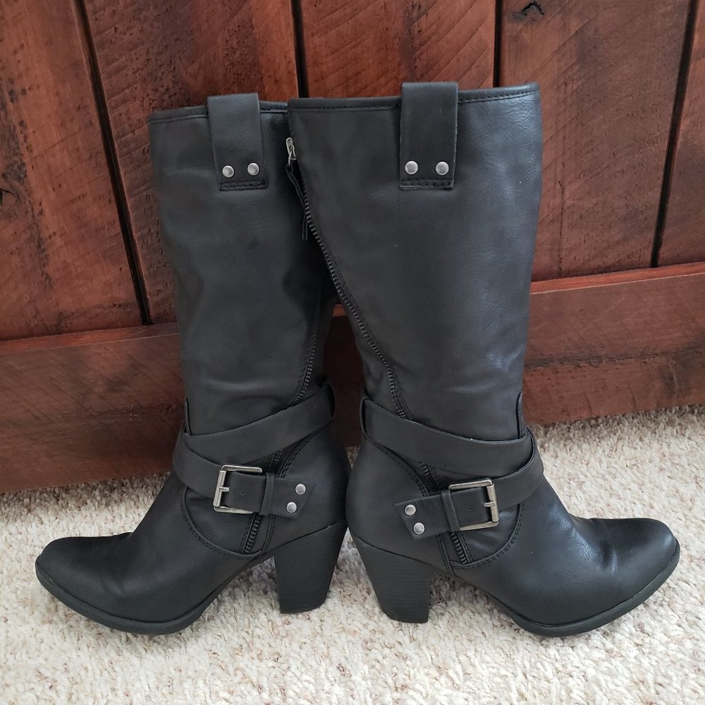 Women's Size 6 1/2 Black Fashion boot. Midcalf. Lightly used